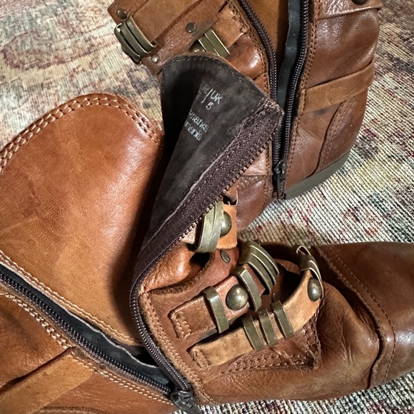 Brown Leather Buckle Boots - Picture 4 of 5